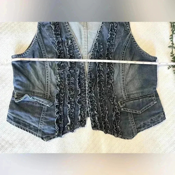 Chico’s Denim Ruffle Open Vest Size 1 - Picture 4 of 5